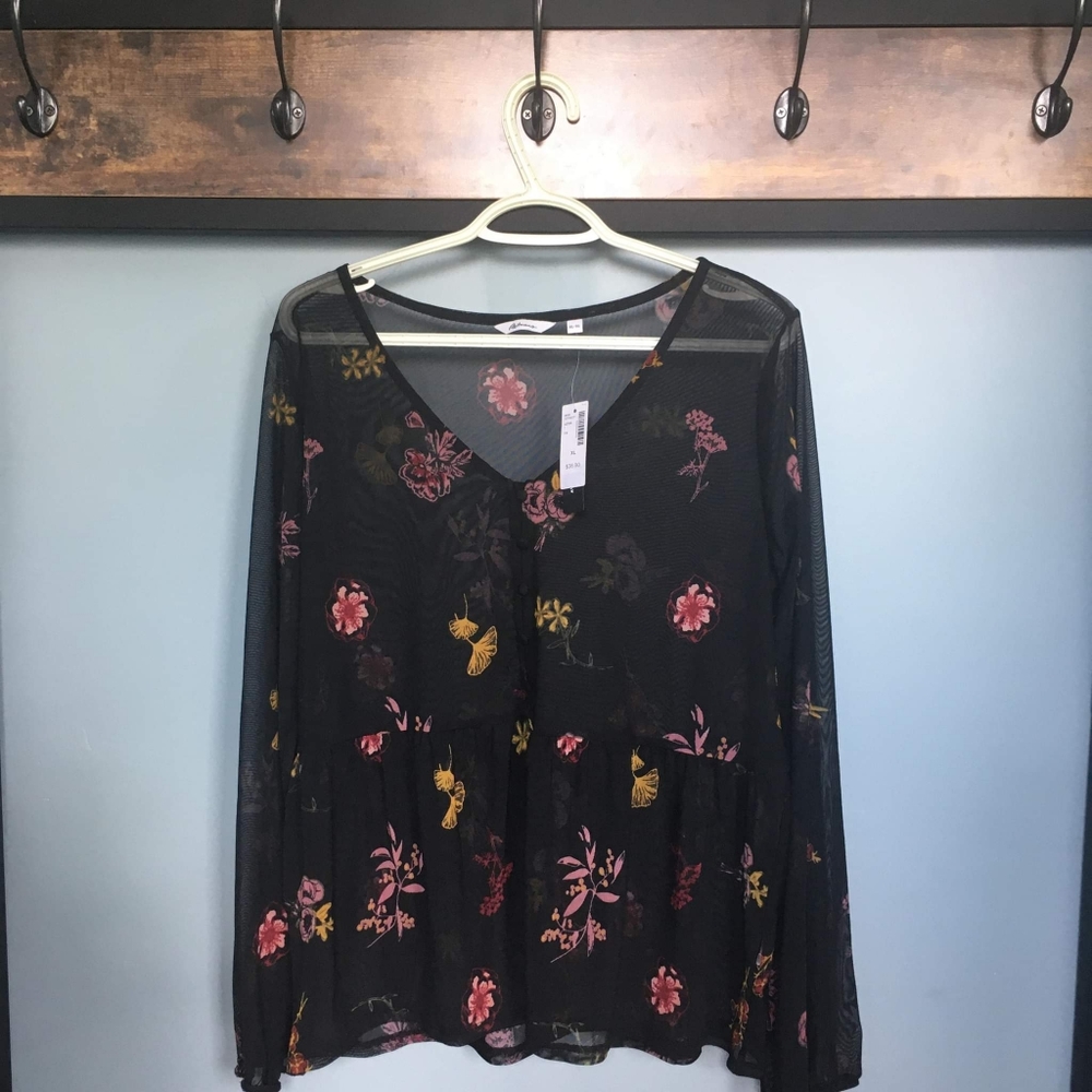 NWT Reitmans Sheer Floral Peplum Blouse